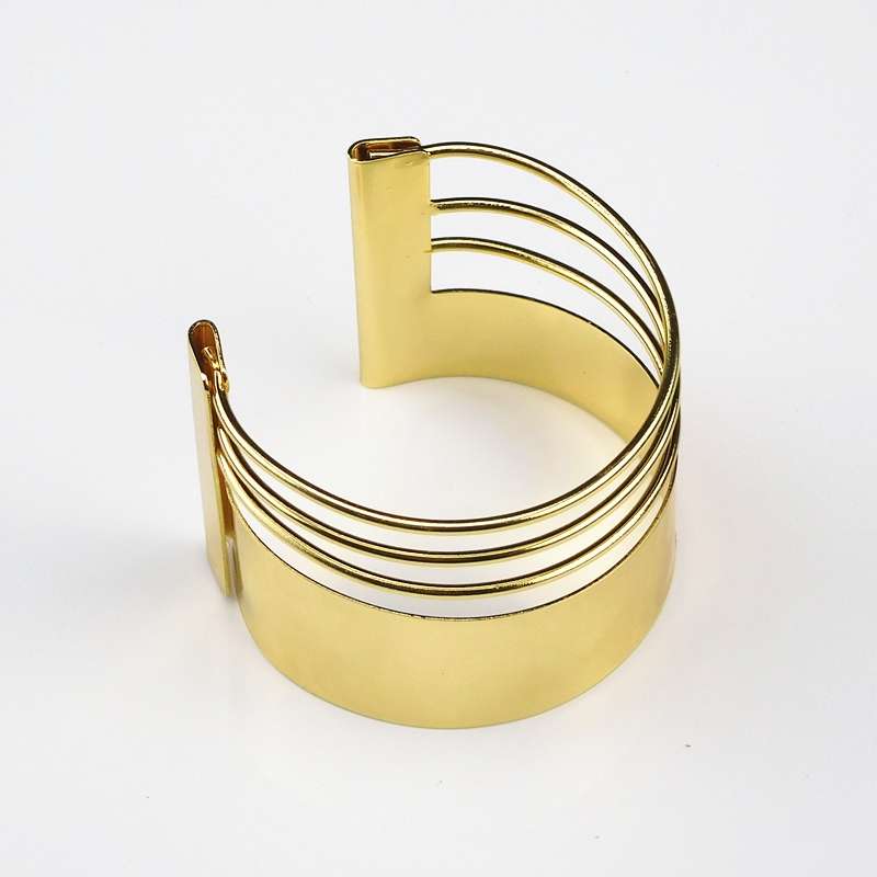 Golden shiny mirror-like line railing, fashionable court open bracelet, men's and women's matching accessory, display piece, bracelet prop details Picture