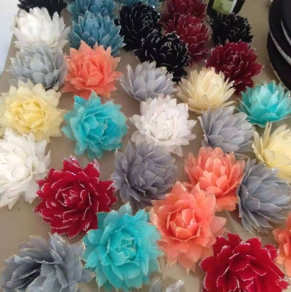 Big floating hair flower