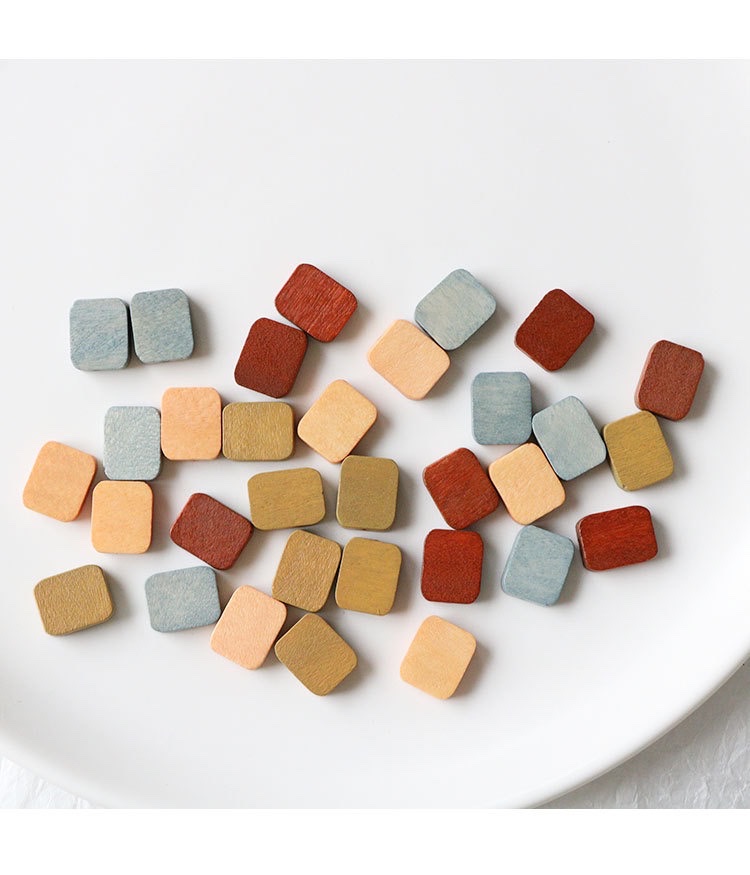 Wooden small square piece earrings and necklace accessories detail image 5