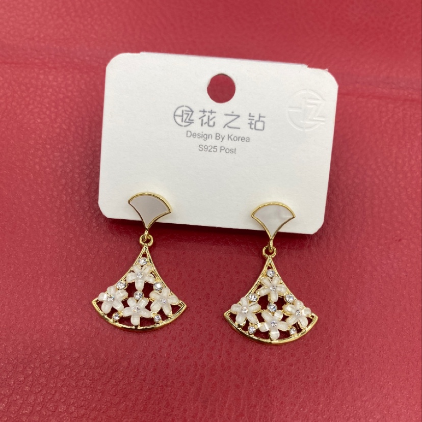 Korean flower earrings