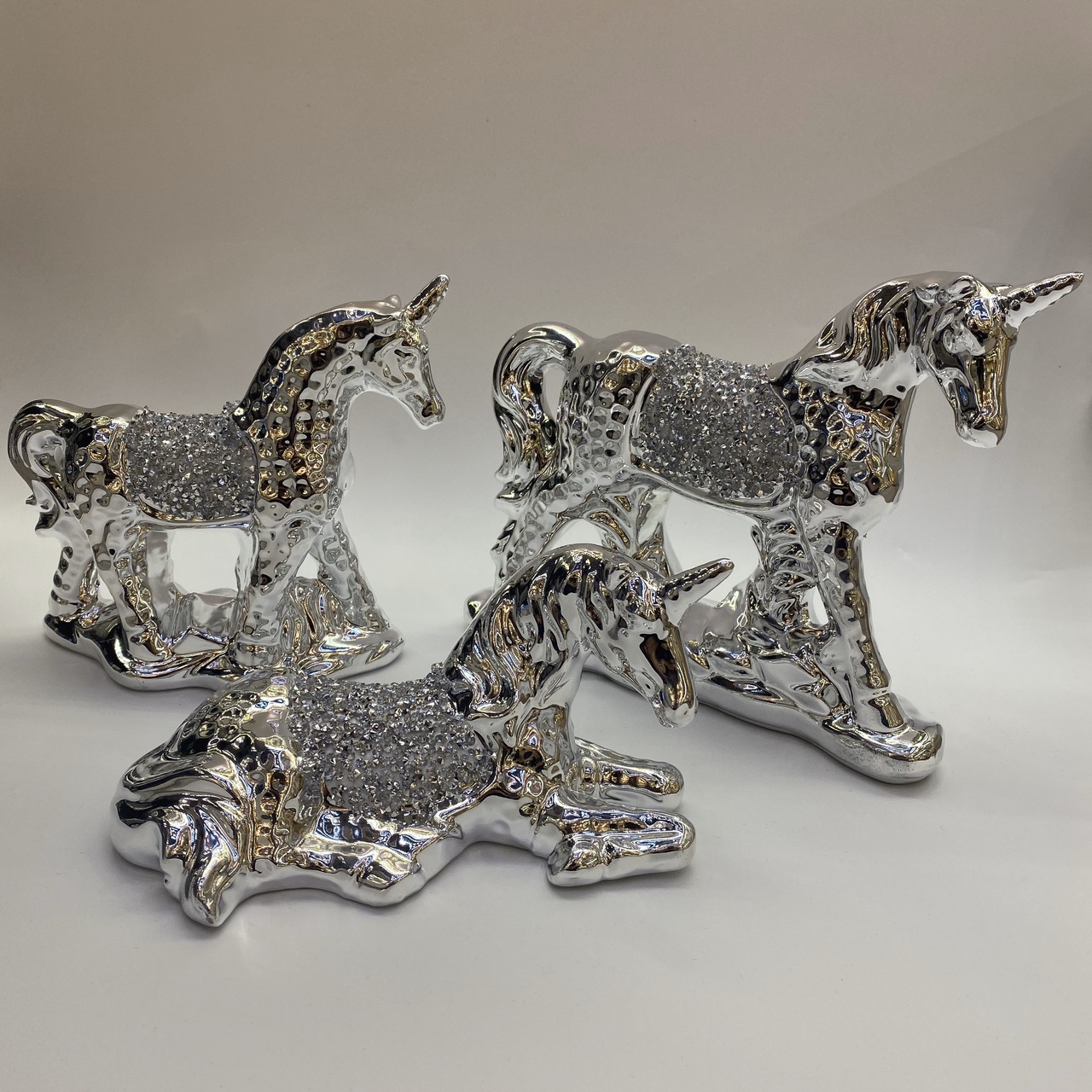 Creative electroplated unicorn decoration fruit Home hotel decoration ceramic crafts Gold decoration European home ceramic craft decoration living room decoration Gold Castle vase silver decoration