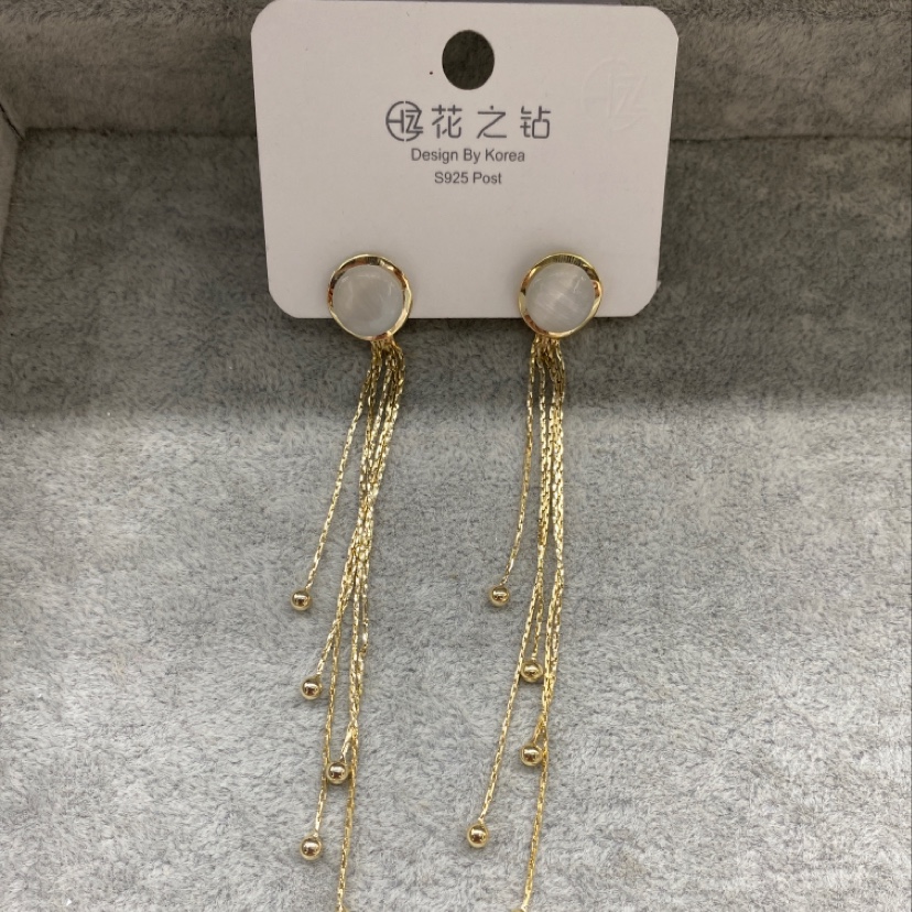 Tassel earrings from Dongdaemun, Korea