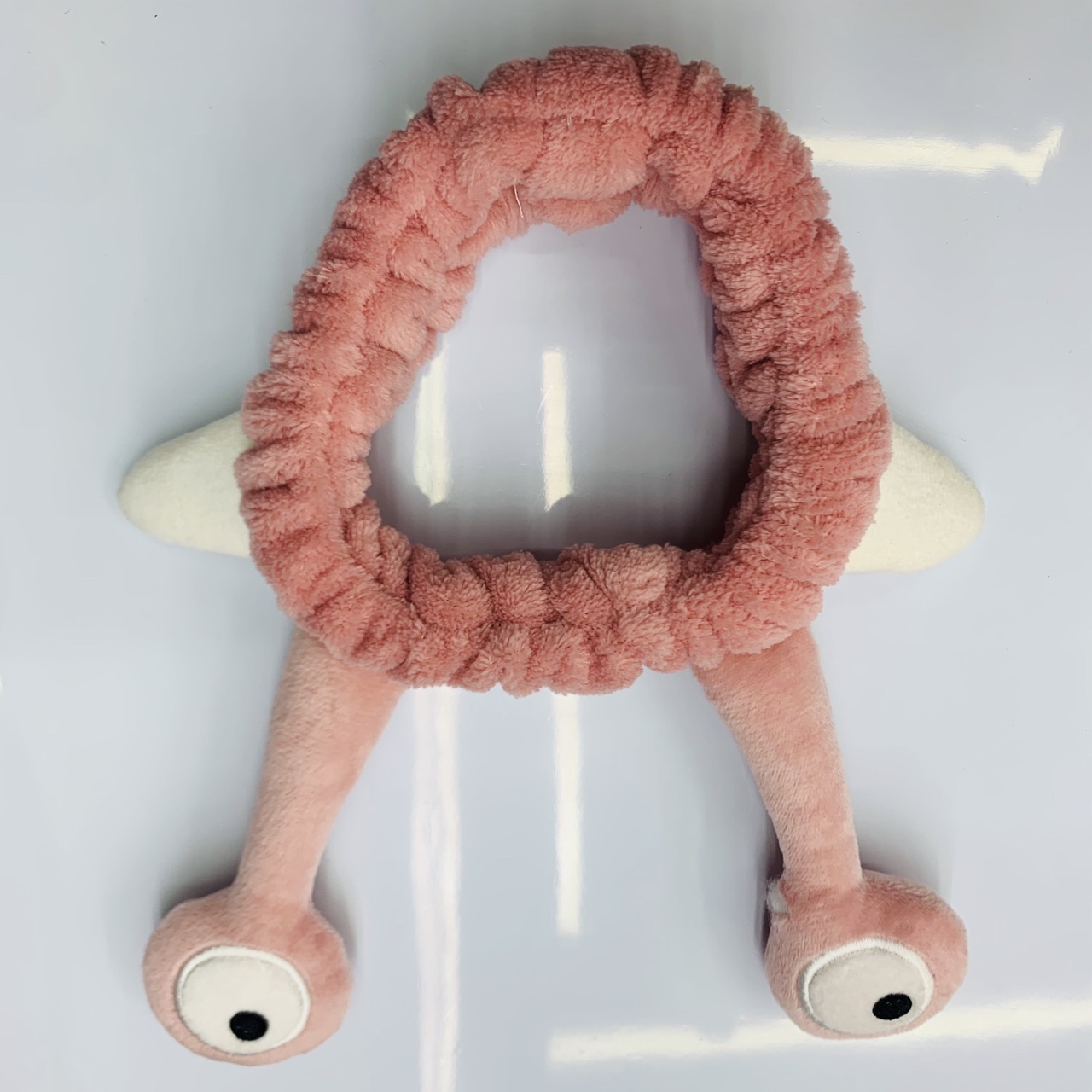 Yuhan Accessories Korean-style facial cleansing and hair-tying band with long eyes in a strange Korean pink color