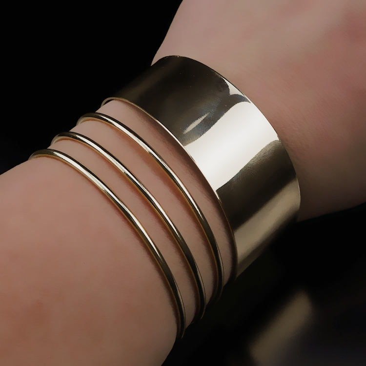 Golden shiny mirror-like line railing, fashionable court open bracelet, men's and women's matching accessory, display piece, bracelet prop Specification image