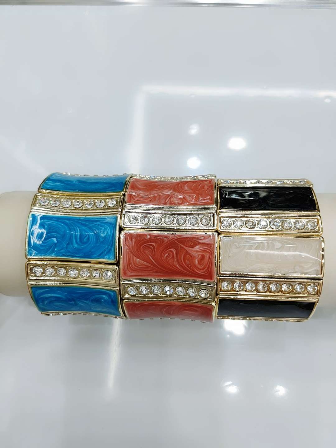 The new best-selling CCB bracelet, a simple and fashionable bracelet, is a trendy and versatile accessory Application Scenario