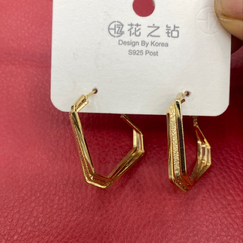 Double floral ear loops