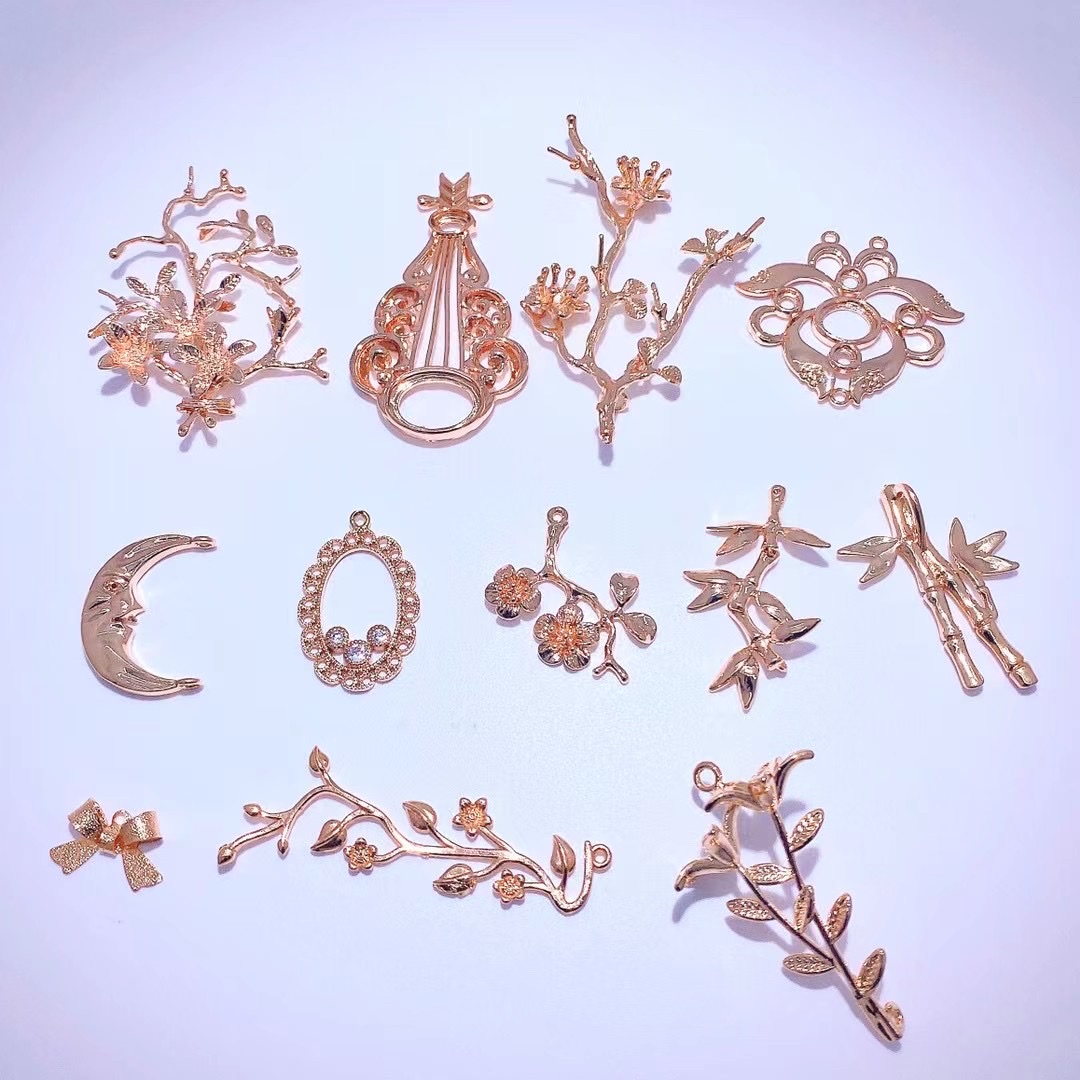 Copper crystal-inlaid jewelry accessories and clothing accessories 4 Application Scenario