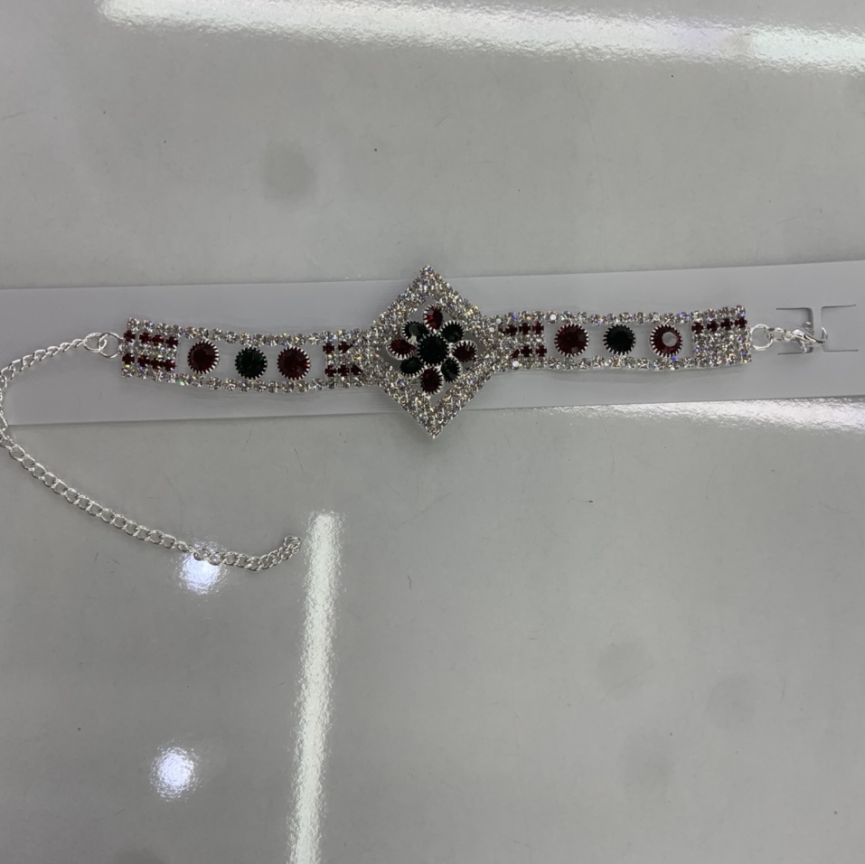 Diamond bracelet 37 full figure