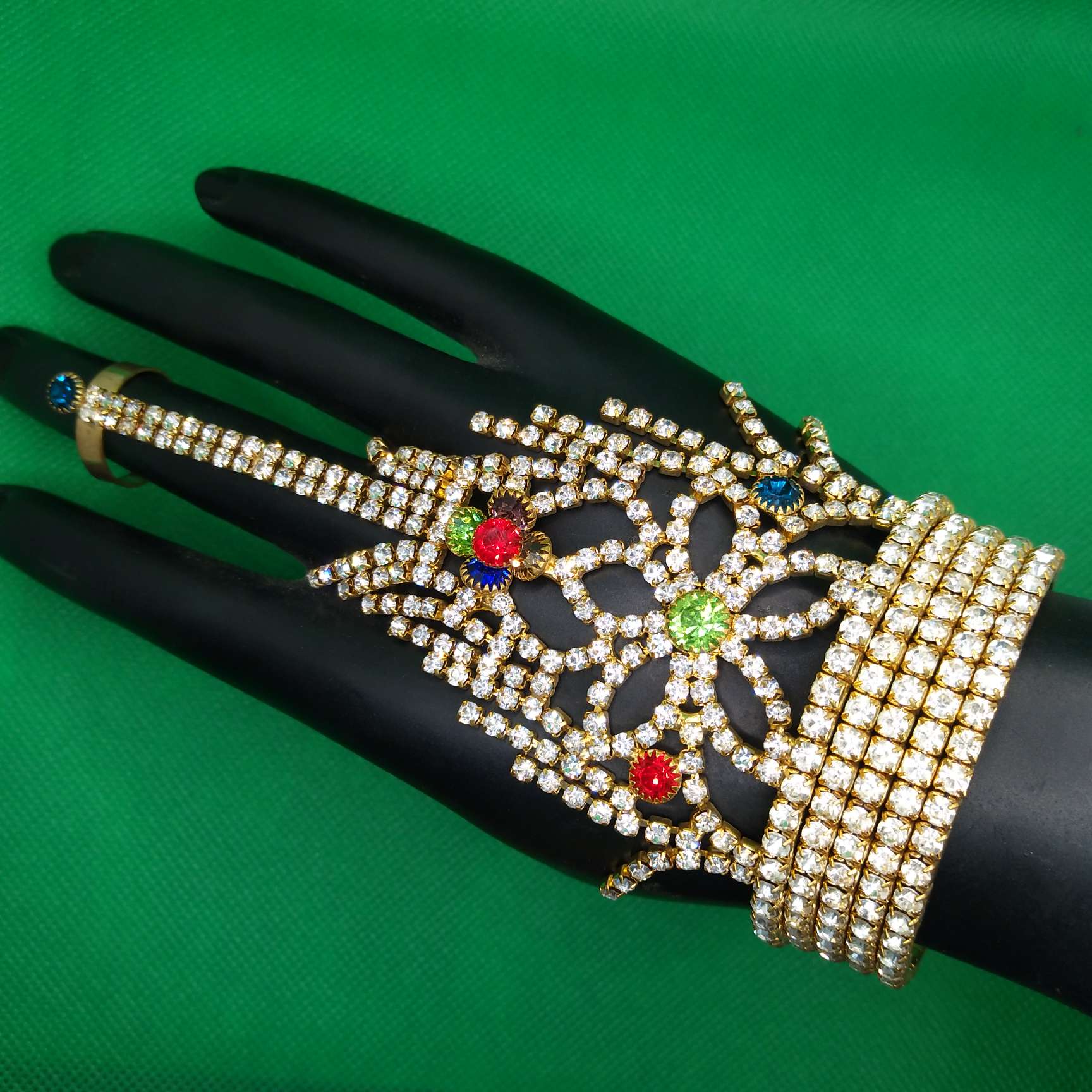 Direct sales from the manufacturer of the 2021 new full-diamond bracelet for cross-border hand back chains details Picture