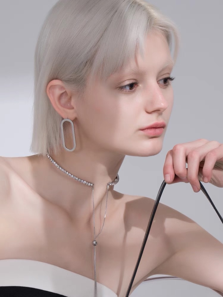 Personalized earrings, creative and elegant titanium steel earrings and stud earrings for women 13 Application Scenario