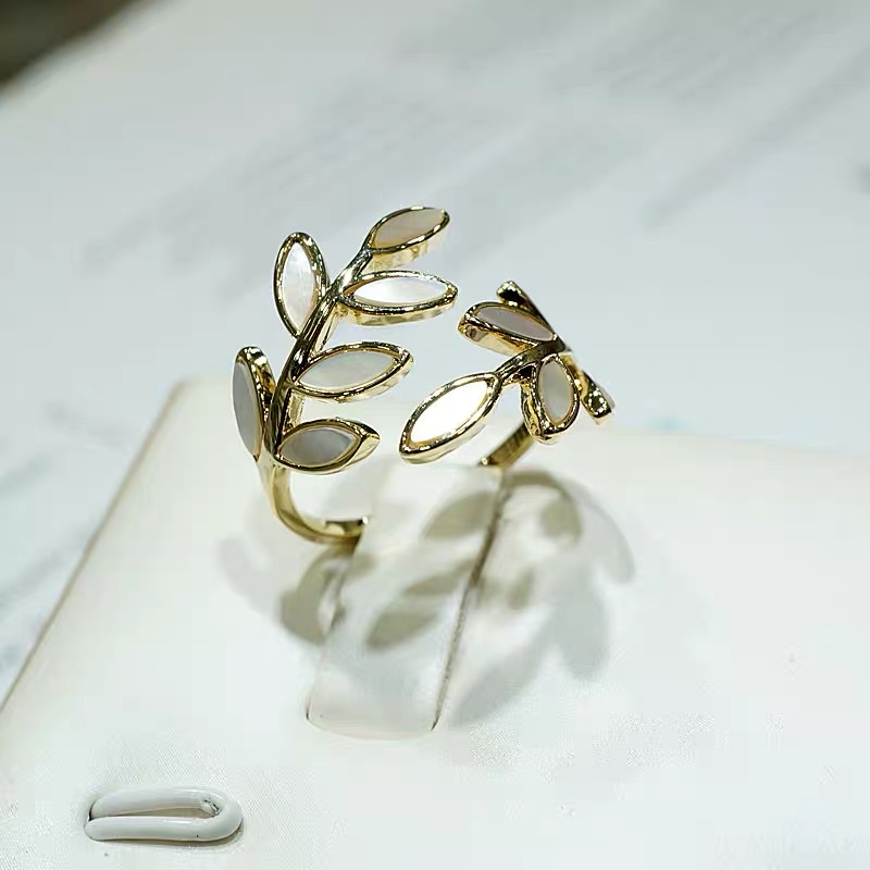 树叶戒指产品图