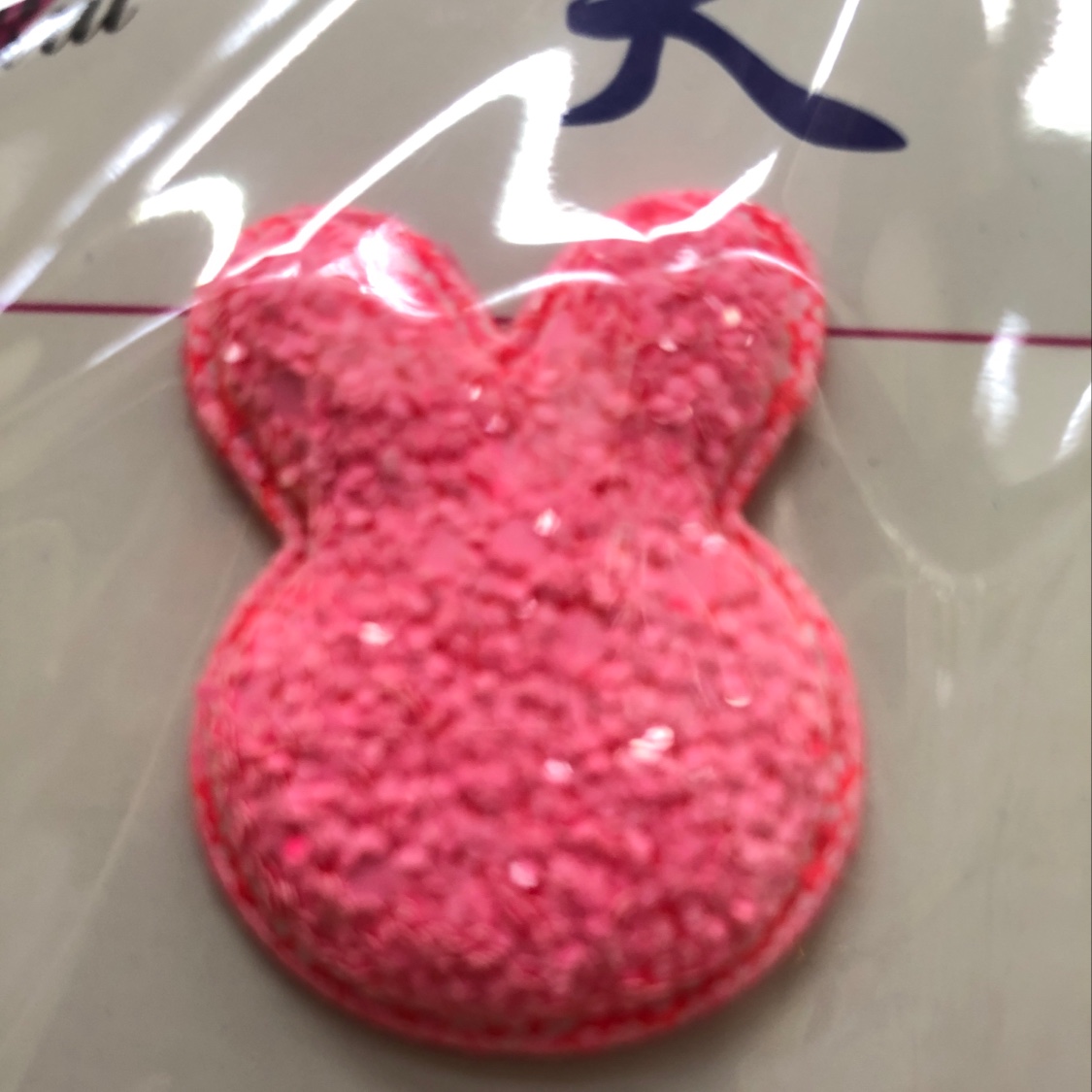 Fluorescent coarse powder little rabbit