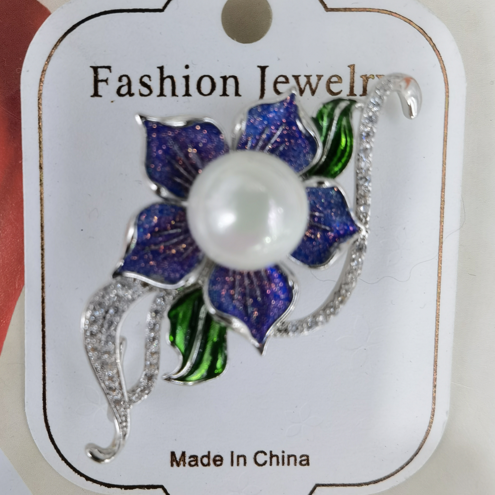 Micro-set drip pearl fashion brooch