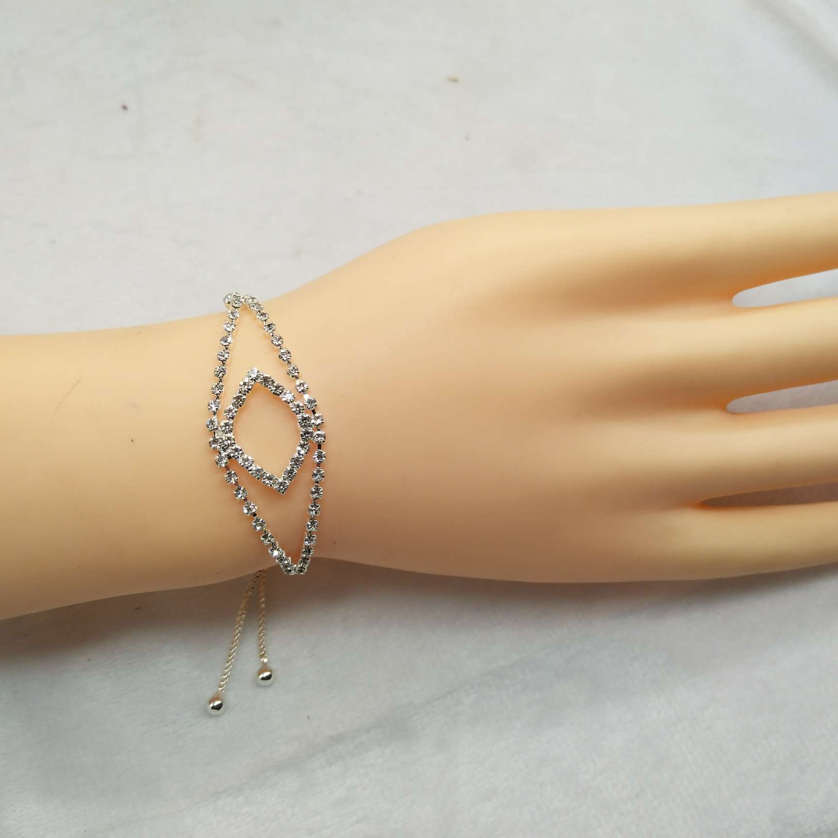 2021 New full diamond Korean version adjustable bracelet details Picture