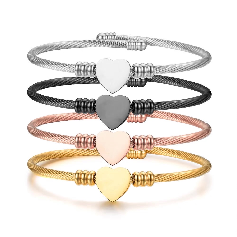 The new titanium steel jewelry is selling well, featuring a heart-shaped stainless steel bracelet for women Application Scenario