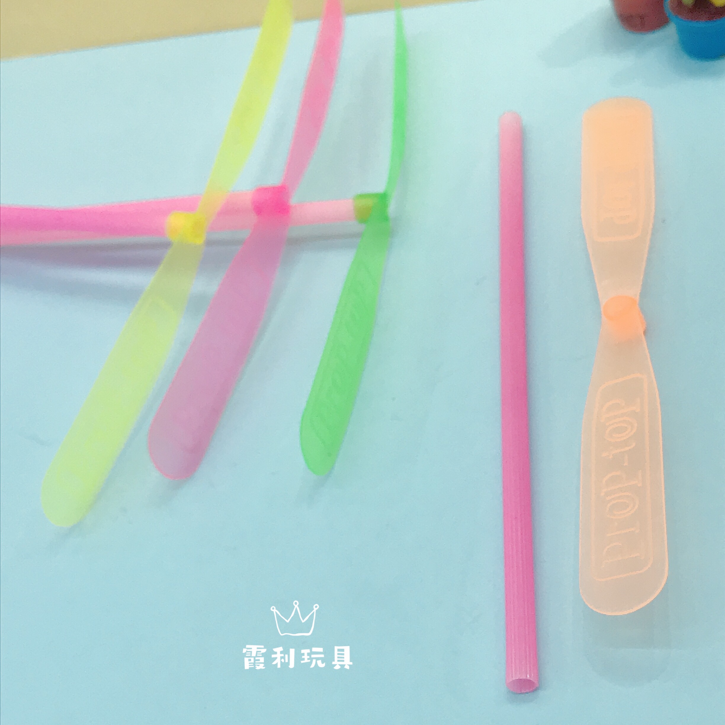 Plastic bamboo dragonfly children's plastic toy gift, traditional and nostalgic Specification image