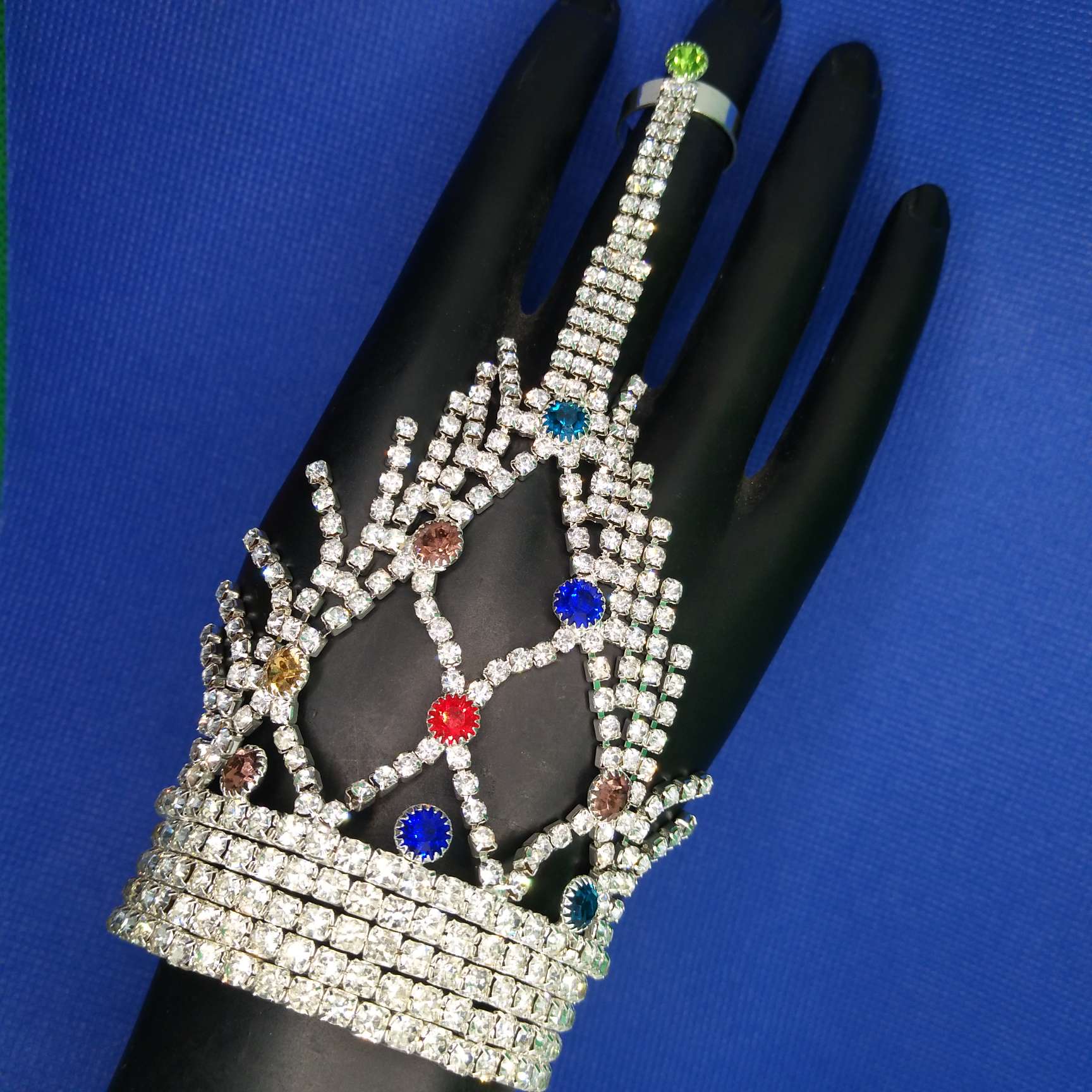 2021 New Middle East Full Diamond Bracelet Cross-border hand back chain details Picture