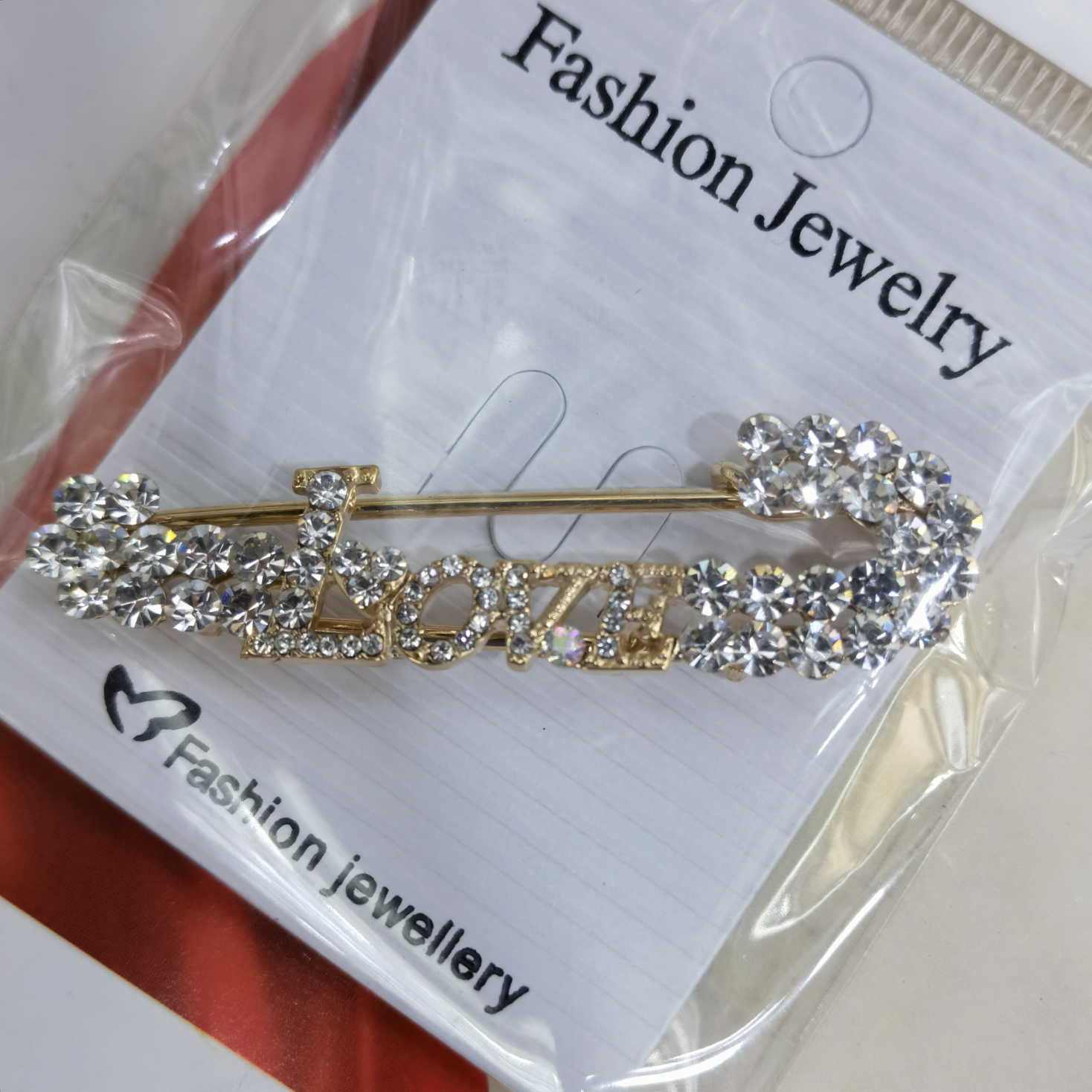 Letter sweater cardigan pin