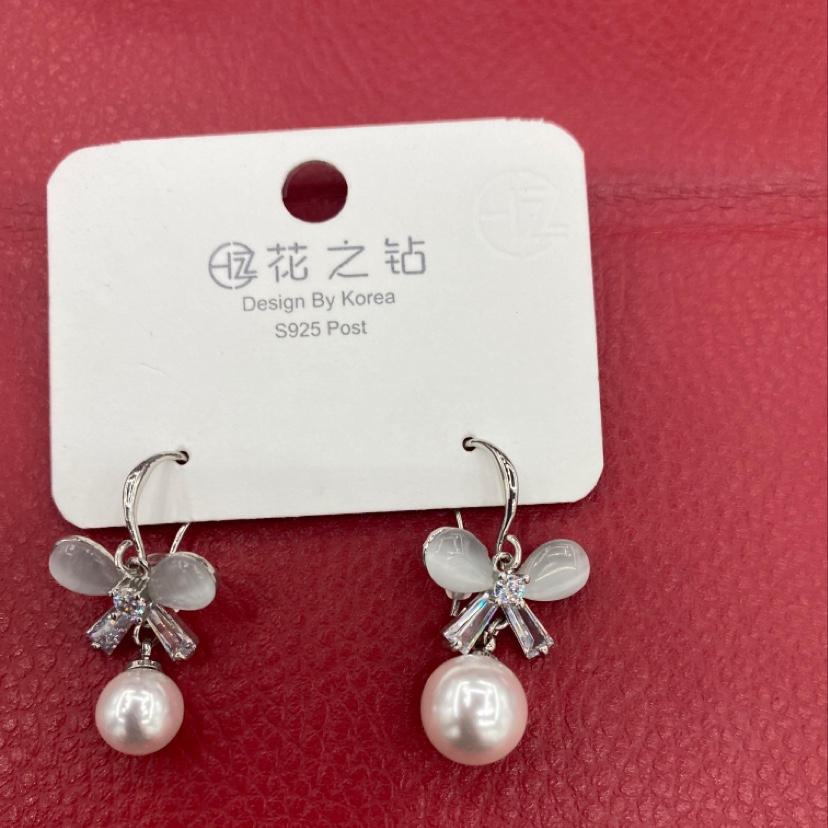 Butterfly earrings from Dongdaemun, Korea