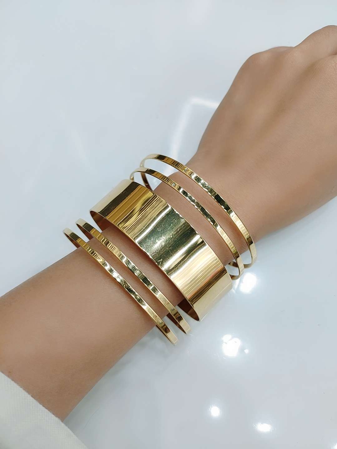 Personalized open metal wide version bracelet, fashionable and versatile cuff bracelet, punk exaggerated decoration for women detail image 2