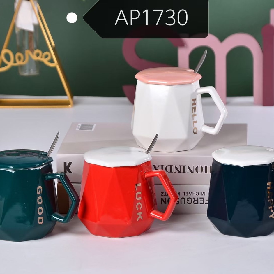 Colored glazed ceramic cup with lid, the popular warm cup for home office, is a great gift