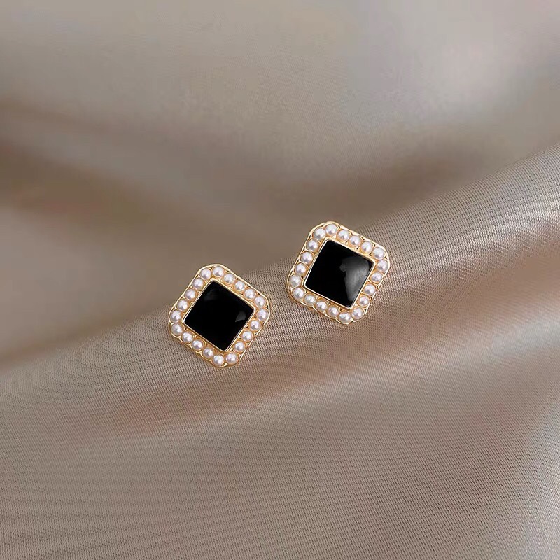 New minimalist, elegant, individual and sweet stud earrings are a must-have for girls.