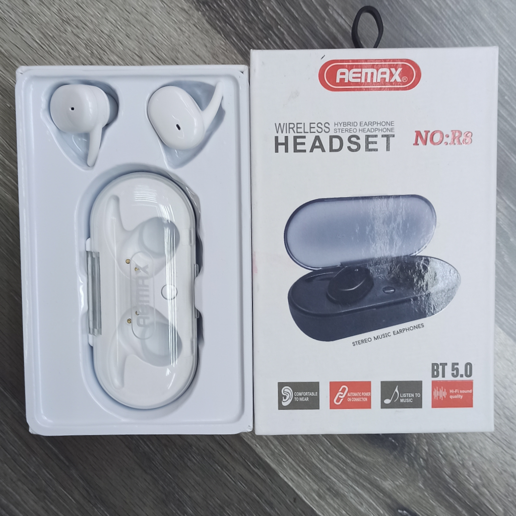 Manufacturers direct R8 real wireless plug headphones listen to music long standby time