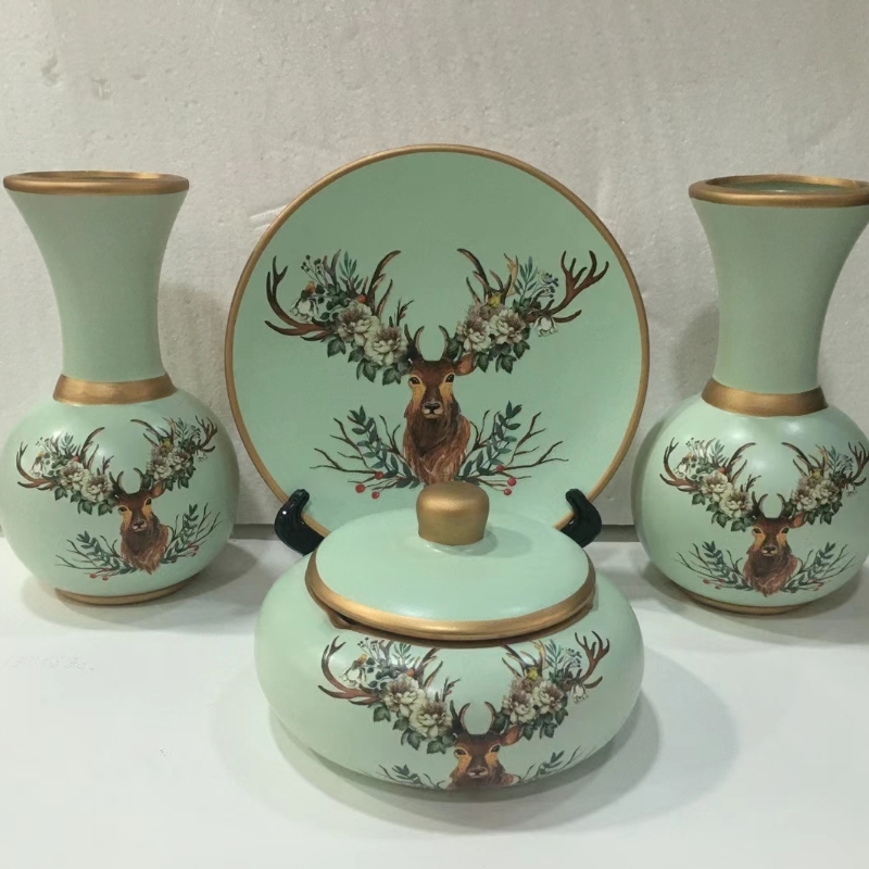Nuevo conjunto de cuatro piezas jarrón de cerámica tarro de almacenamiento decoración sala de estar gabinete decorativo hotel casa boda hotel patio basalto ornamento artesanía regalos venado cabeza pingente wholesale 0771