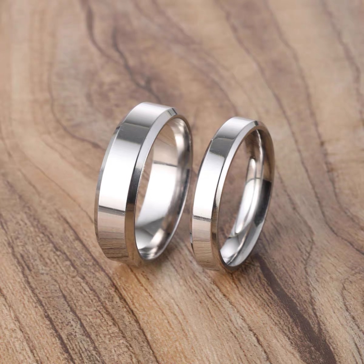 Simple, elegant, fashionable and casual titanium steel men's and women's trendy Japanese and Korean couple rings, Jieya steel jewelry details Picture