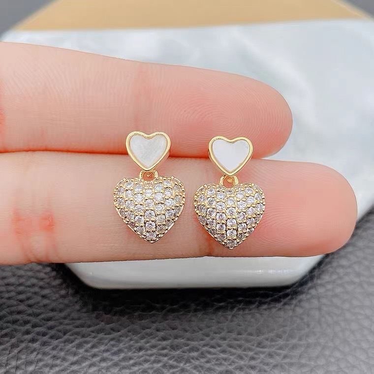 Heart-shaped earrings, zircon earrings S925 sterling silver stud earrings, cute, fresh and gentle, a fairy commuting to work detail image 5
