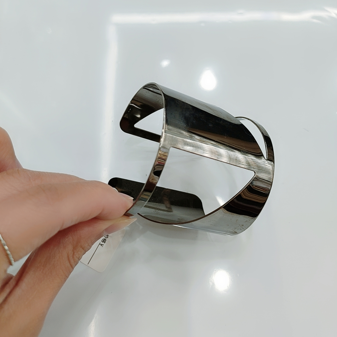 Fashion super wide face exquisite hollow bracelet open bracelet fashion female Korean gifts