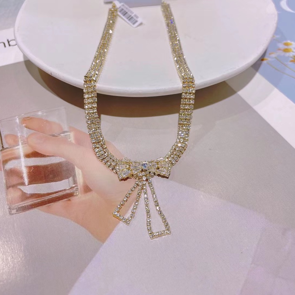 金色蝴蝶结项链