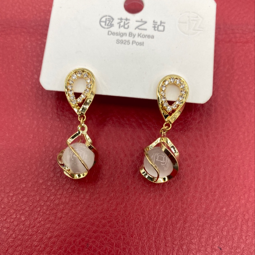 South Korea Dongdaemun water drop earrings