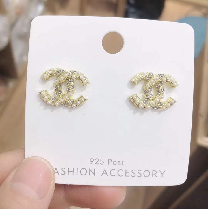 Ear studs 177