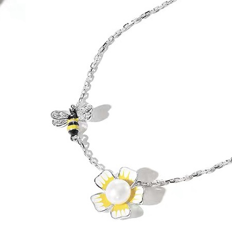 Bees pick flower bracelets