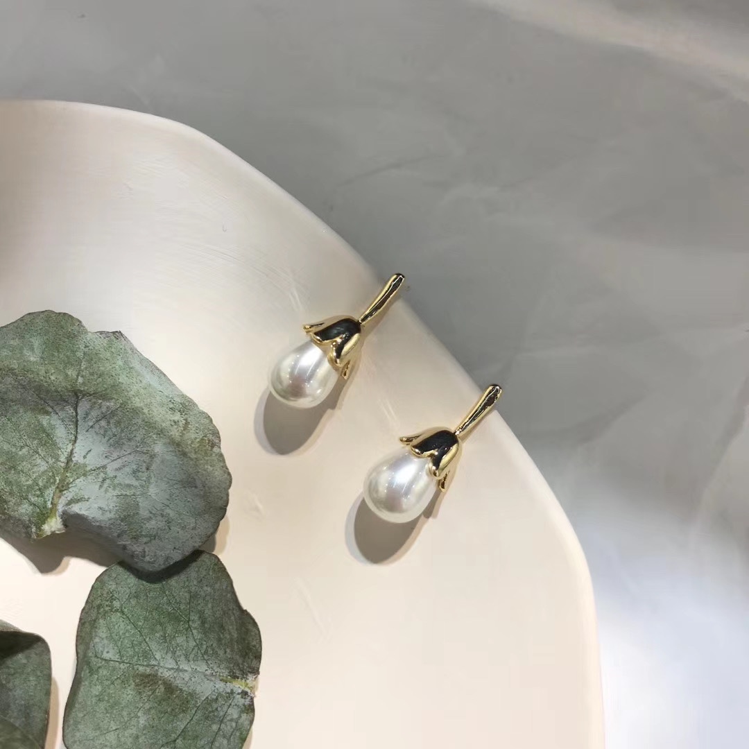 French internet-famous high-end shell flower earrings, 2021 new trendy long earrings, super fairy-like earrings for women