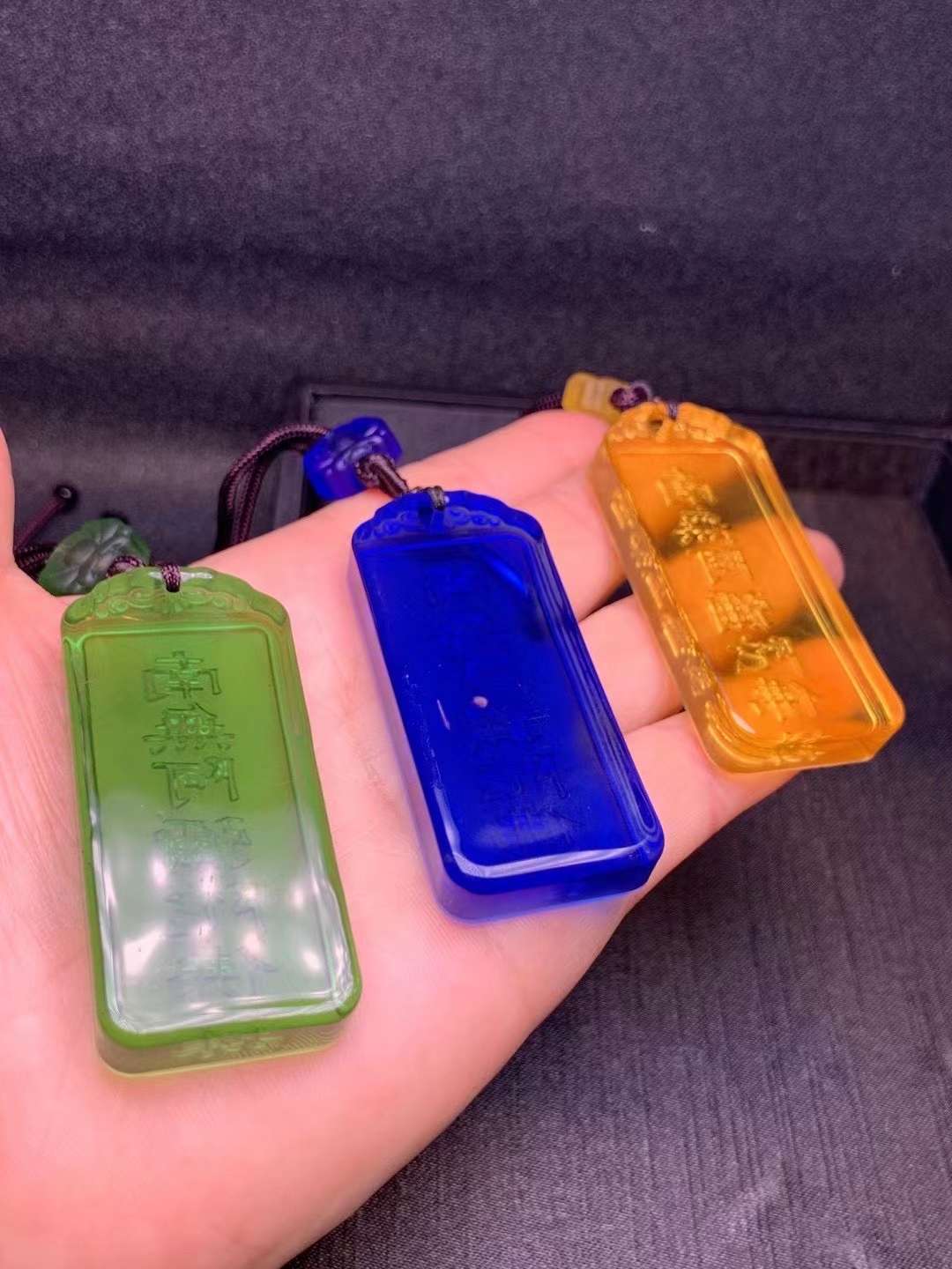 琉璃工艺品实物图