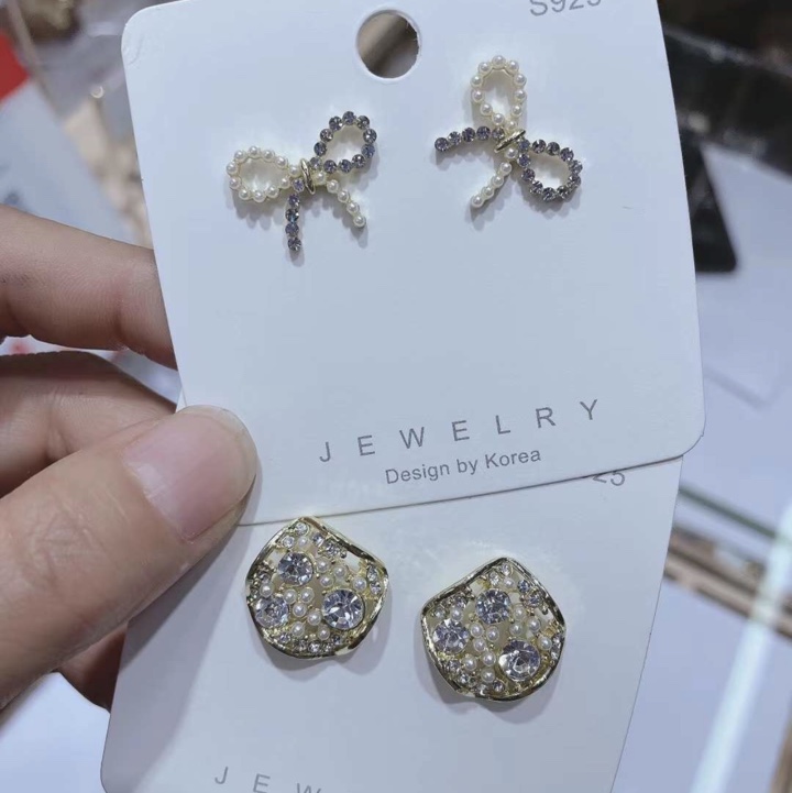 Ear Studs 233