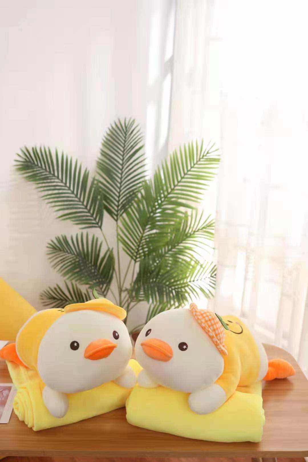 毛绒帽鸭空调被产品图