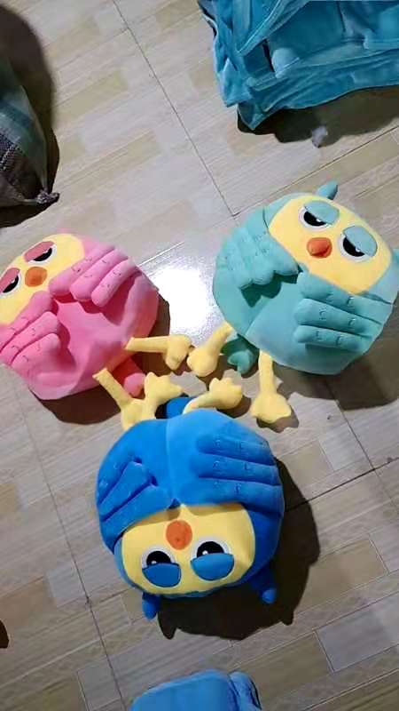 毛绒猫头鹰空调被产品图