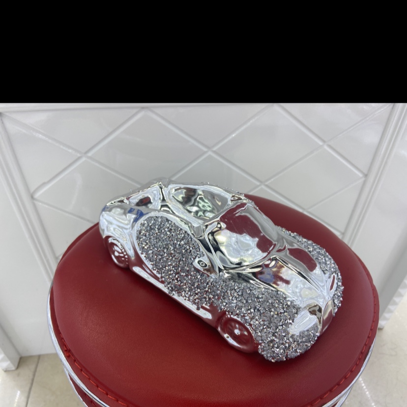 镶钻汽车烟灰缸