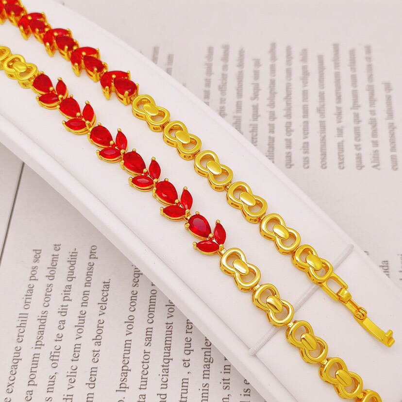 Red four-leaf clover zircon bracelet