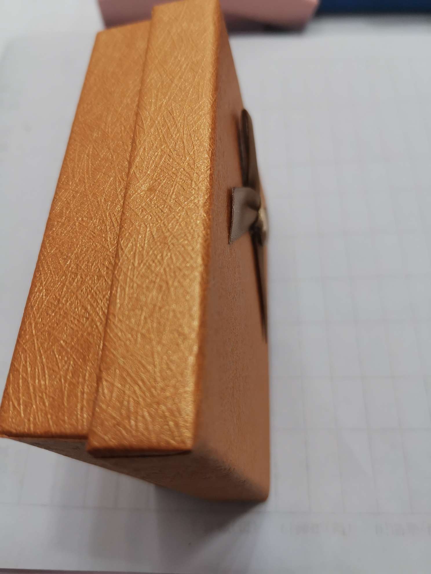 蝴蝶结吊坠盒139白底实物图