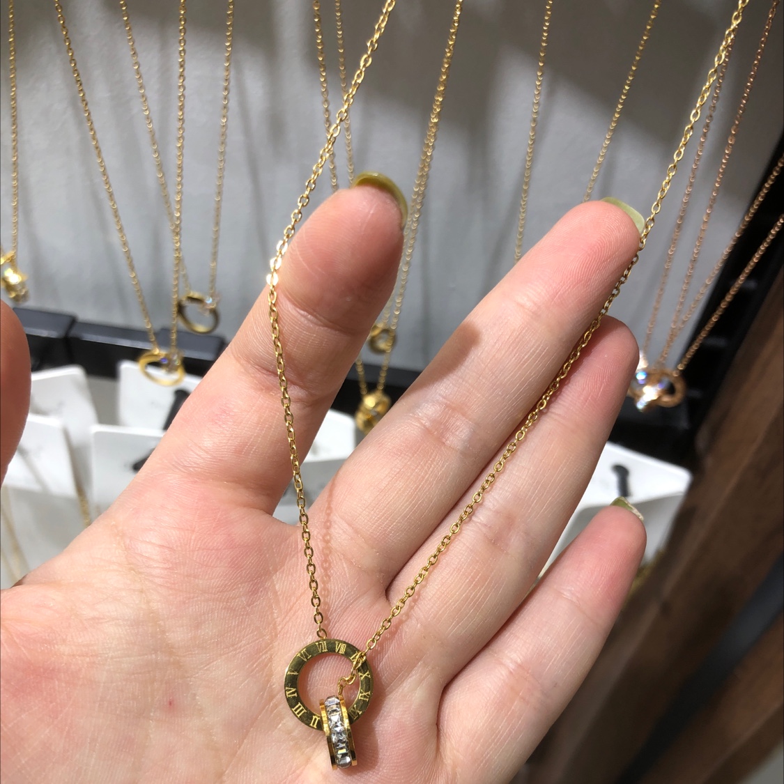 环环相扣锁骨链