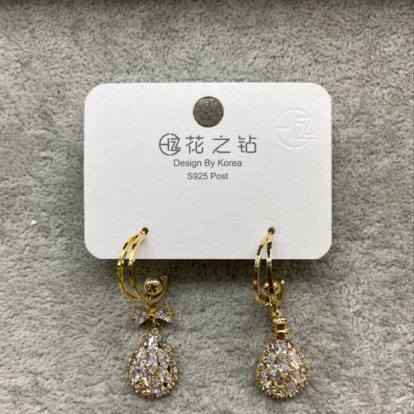 South Korea Dongdaemun bow ear loop