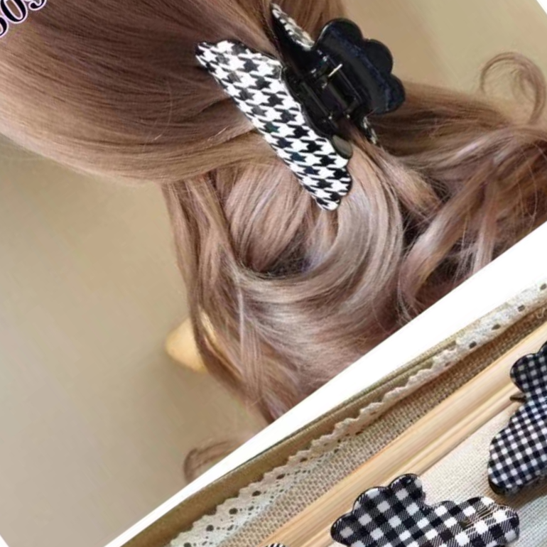 Korean version polka dot checkered adult grabber
