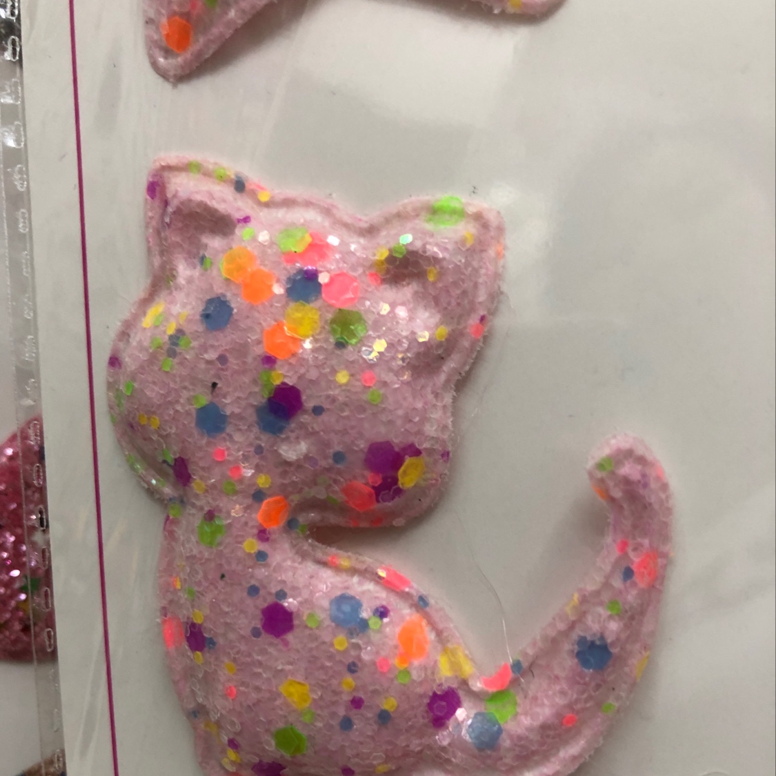 A coarse pink cat detail image 1