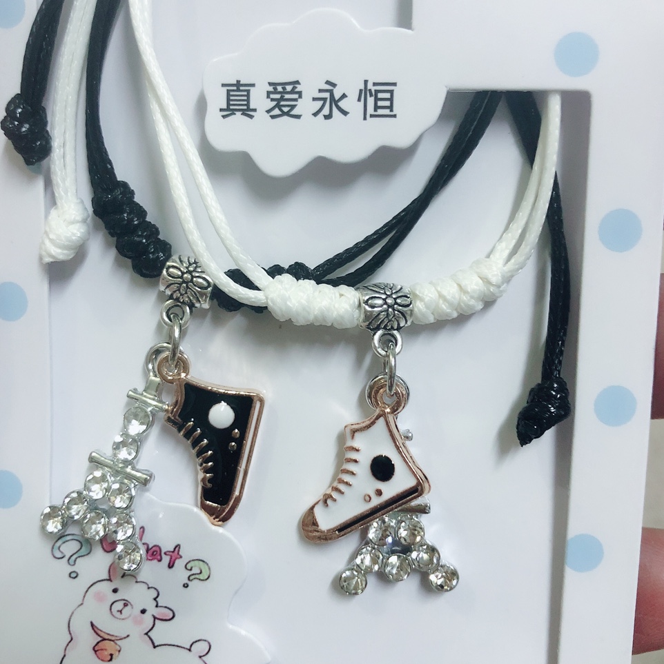 黑白鞋爱情塔