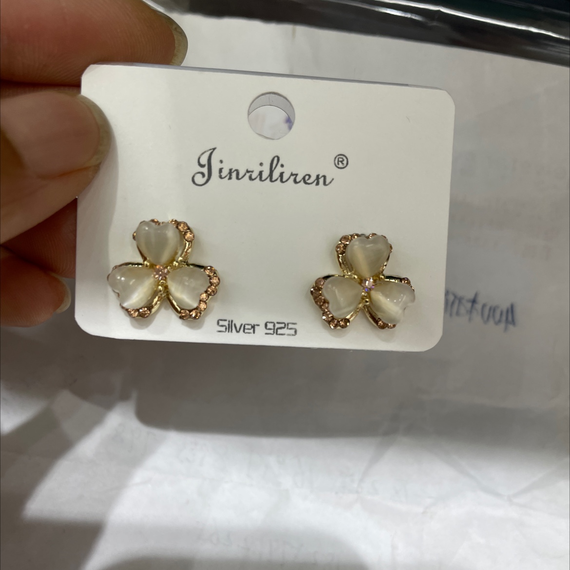Today beauty Korean version earrings drop cat's eye design
