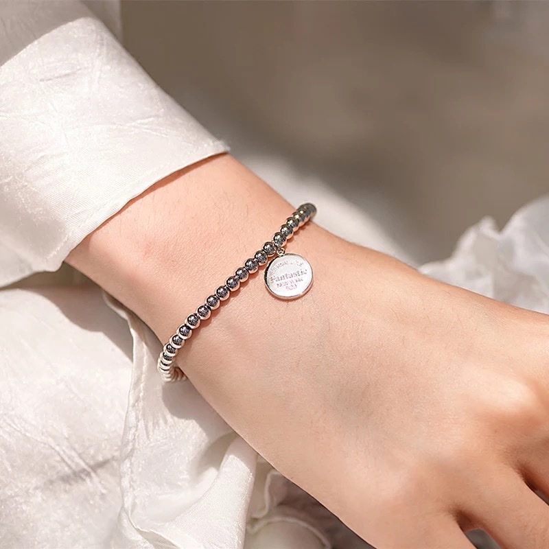 Titanium steel non-fading round plate European and American bracelet, a niche design for women's Internet celebrity jewelry Specification image